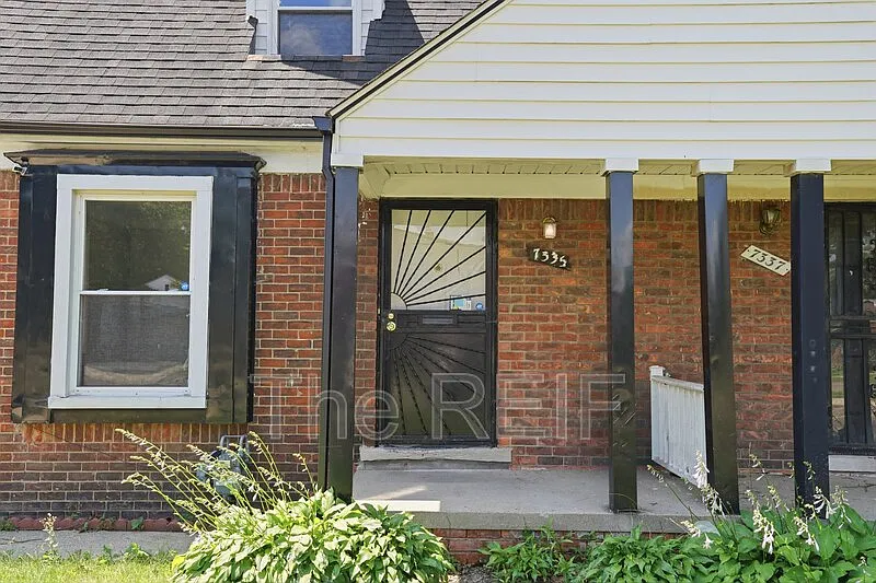 2 bed, 1.0 bath, $1,050 — Photo 4