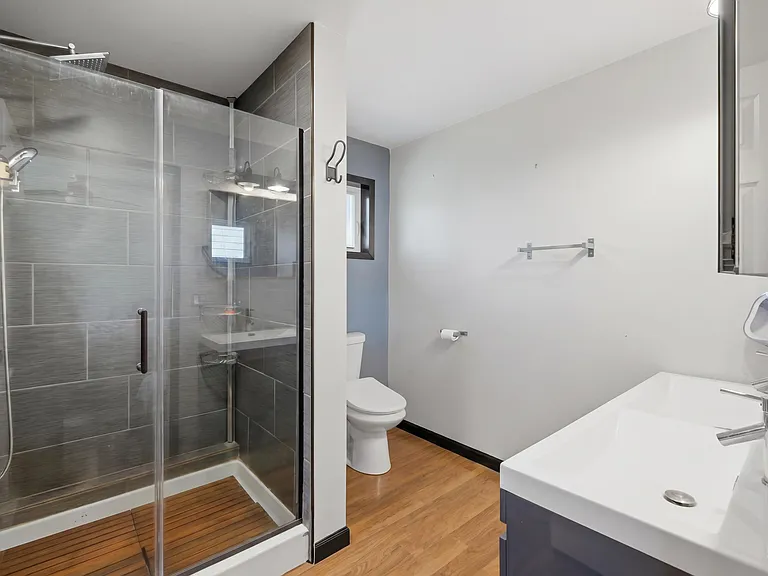 Primary suite bathroom with walk-in dressing room, 5122 Marathon Drive