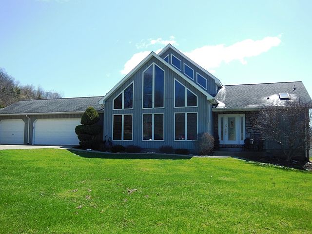 1st image of 2 Woodland Hollow Dr