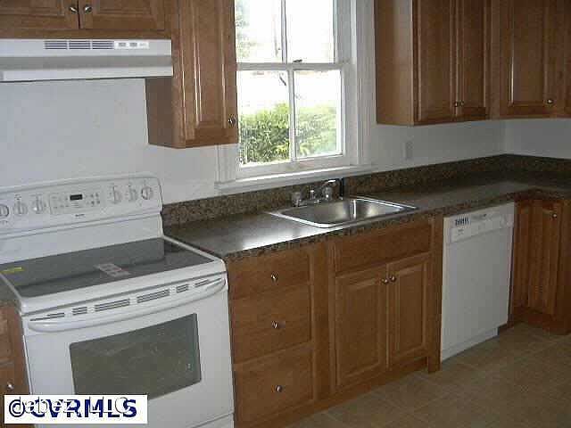 2nd image of 2915 Garland Ave