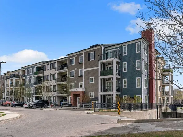 215 E Legacy Blvd SE #1417, Calgary, AB T2X 3Z5