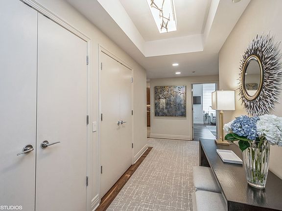 4th image of 600 N Lake Shore Dr APT 512
