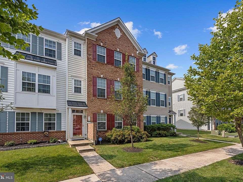1st image of 215 Altair Way