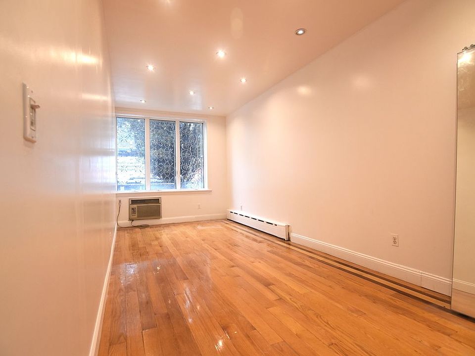 1st image of 133 N 4th St #106