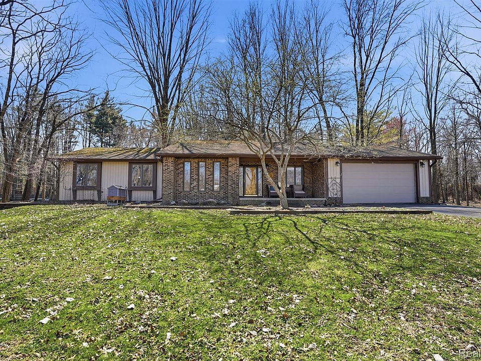 1st image of 40055 Koppernick Rd