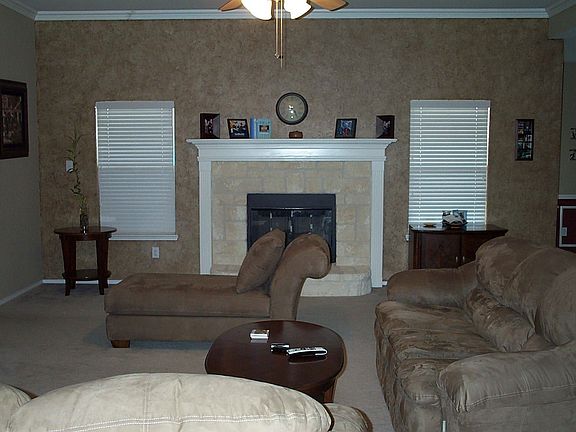 2nd image of 609 Dover Heights Trl