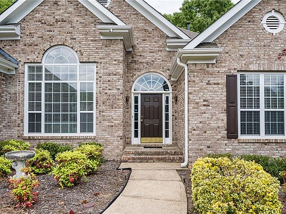 4th image of 4264 Milford Pl