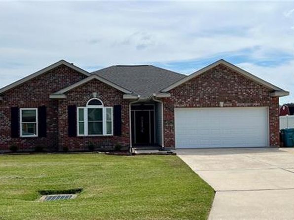 102 Zachary Dr