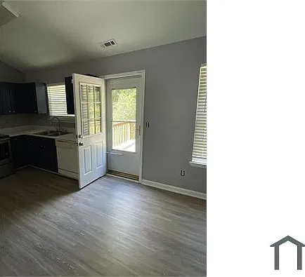 4 bed, 1550 sqft, $2,400 — Photo 3