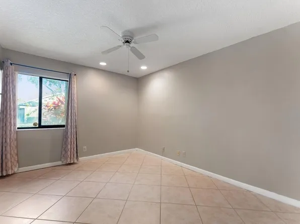 9272 Chelsea Drive S, Plantation, FL 33324