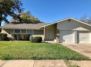 401 Colgate Ct, Arlington, TX 76014