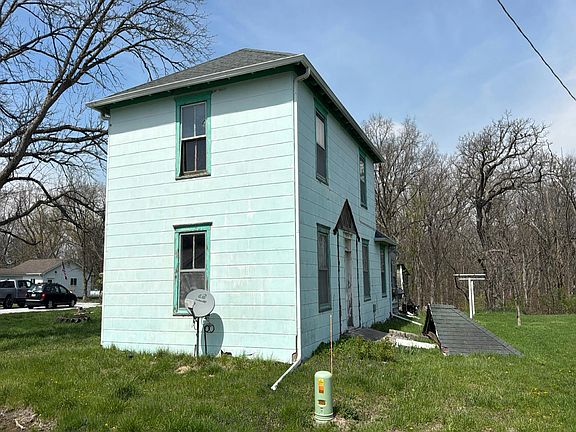 2nd image of 3638 Iowa Rd