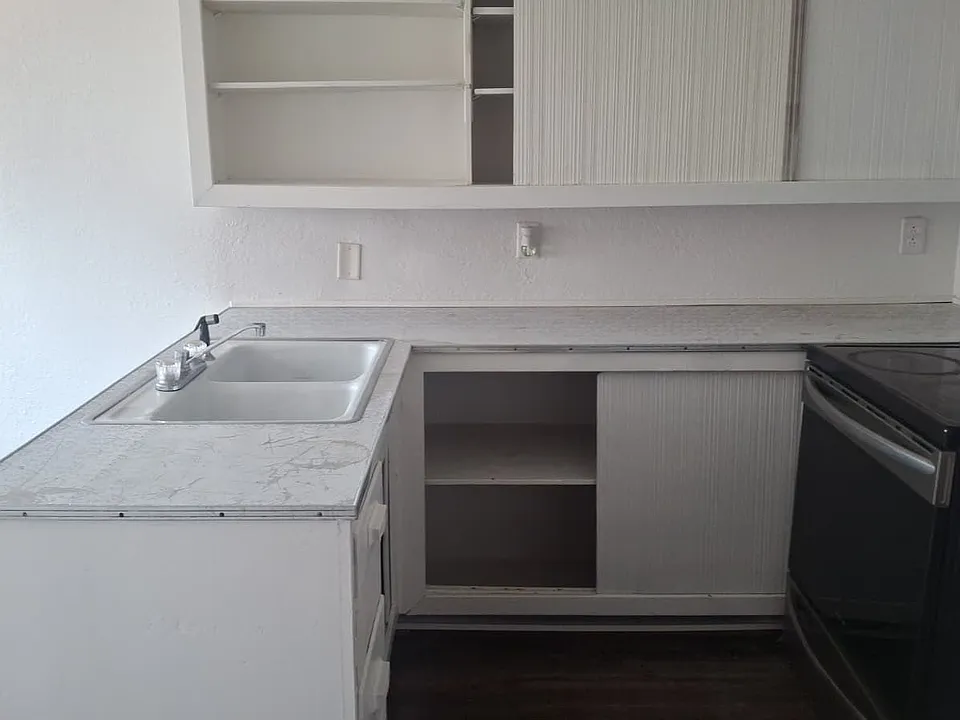 1805 Waldo Blvd #1