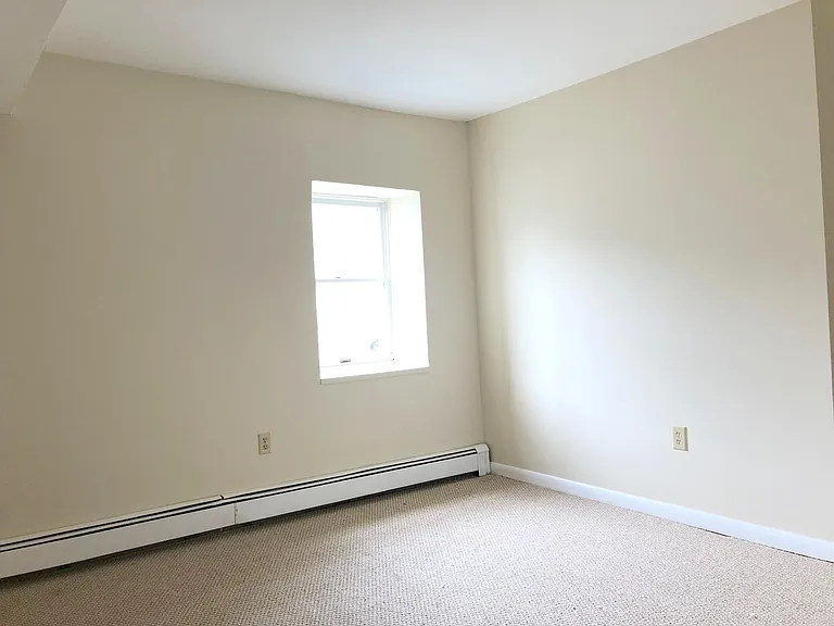 10 Delavergne Ave #D — Photo 4