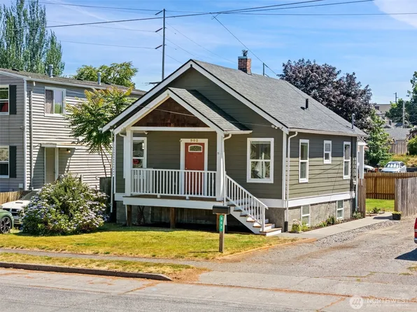 902 Hewitt Avenue, Bremerton, WA 98337