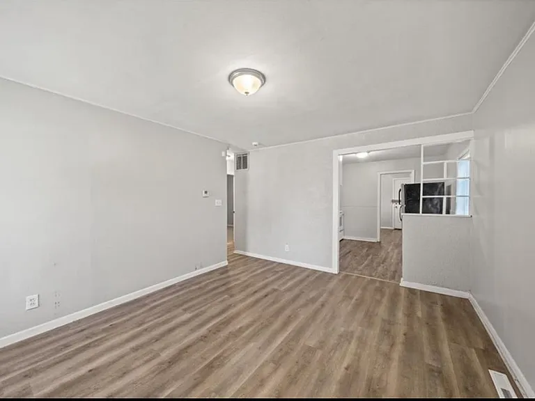 7015 College Ave — Photo 2