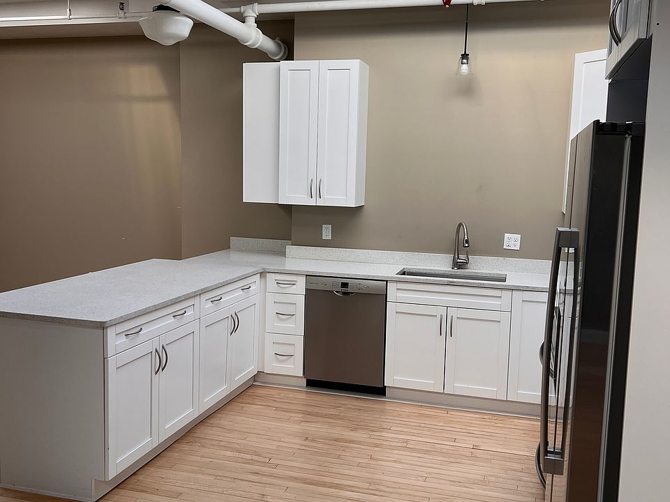 1st image of 154-158 Main St #14
