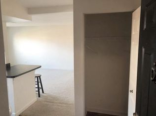 2310 9th St N APT 205, Arlington, VA 22201