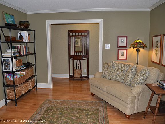 3rd image of 4005 Deepwood St