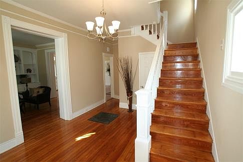 3rd image of 3150 Forest Hill Ave