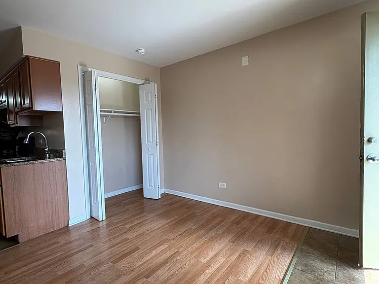 3001 Prairie St #5 — Photo 3