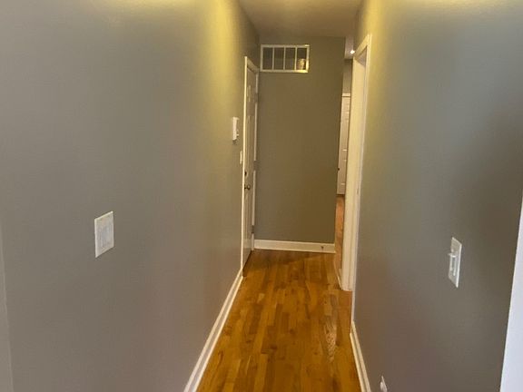 3rd image of 2920 N Lincoln Ave APT 3F