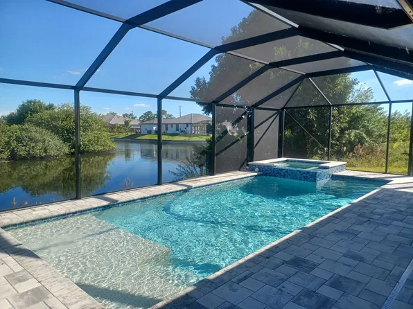 637 NE 5th Ave, Cape Coral, FL 33909