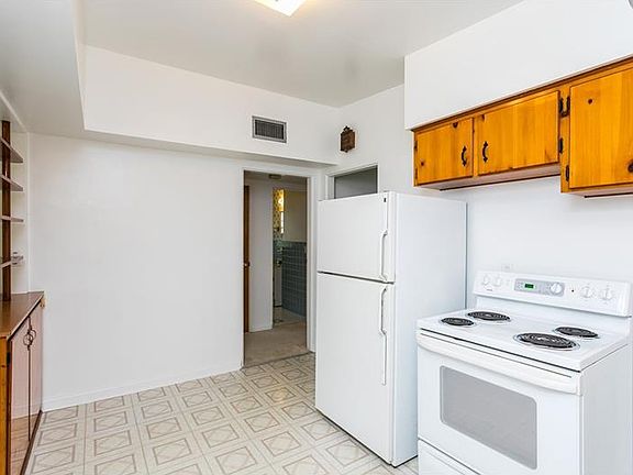 3rd image of 1303 Tanager Dr
