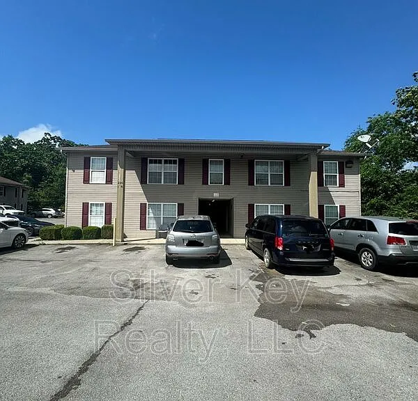 220 Willow Creek Dr #8 — Photo 1