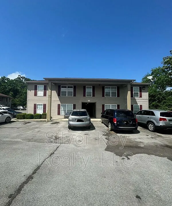 220 Willow Creek Dr #8