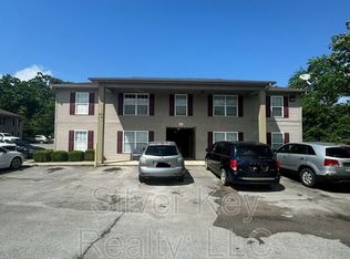 220 Willow Creek Dr APT 8, Madisonville, TN 37354