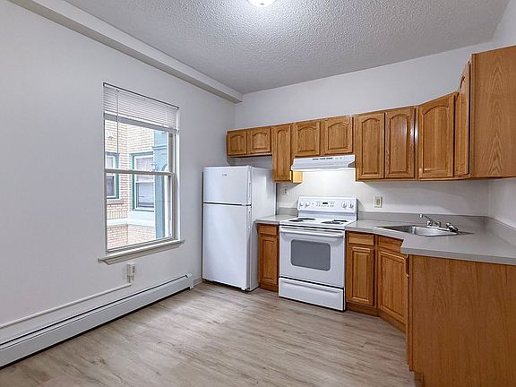 5th image of 277 Buckingham St #106