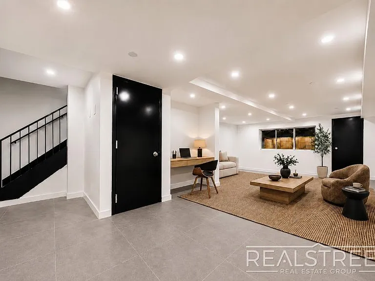 1469 Dean St #1 — Photo 7