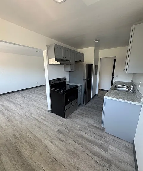 595 Wagner Dr #17 — Photo 2