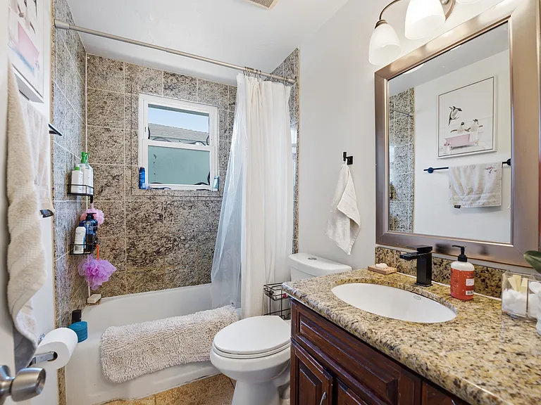 6250 Dorothy Dr — Photo 16