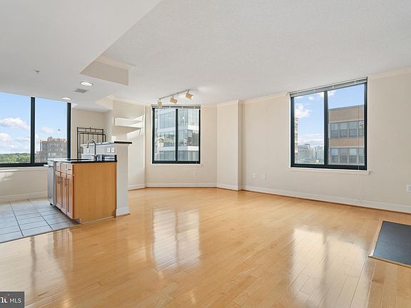 2nd image of 1201 N Garfield St APT 906