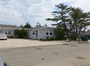 7 W 44th St #A, Brant Beach, NJ 08008