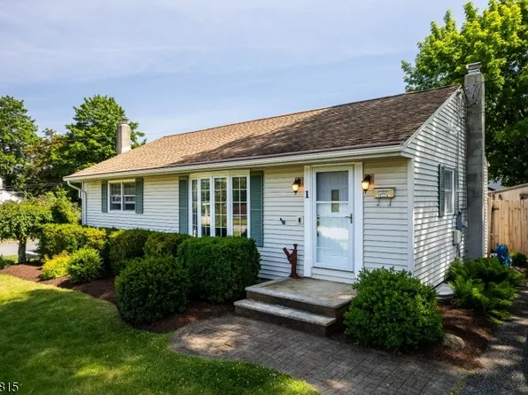 1 Bass Dr, Roxbury Twp., NJ 07876