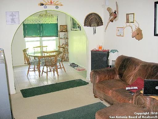 4th image of 320 Beverly Dr