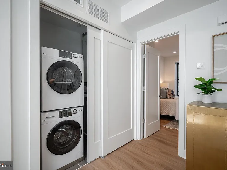 1228 Brentwood Rd NE #1 — Photo 17
