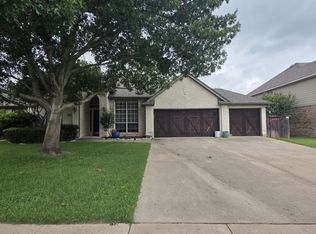 2717 Cliffwood Dr, Grapevine, TX 76051