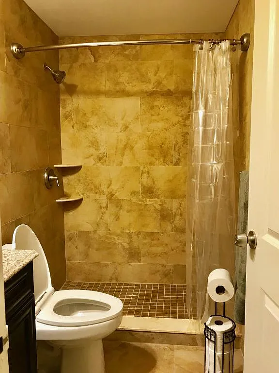 300 Peachtree St NE — Photo 3