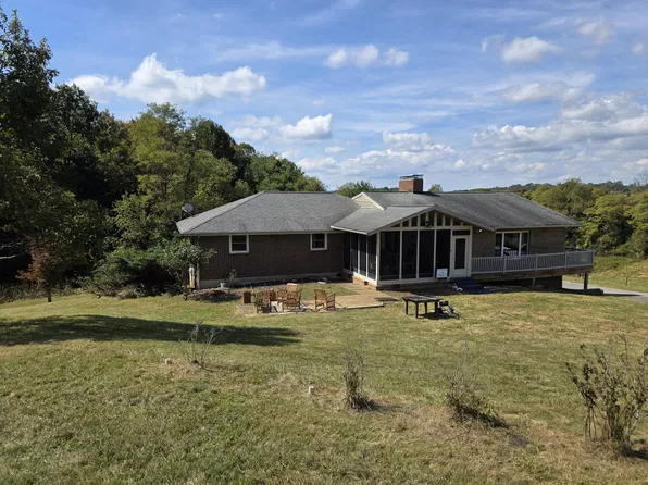 292 Ridge Rd NE, Check, VA 24072