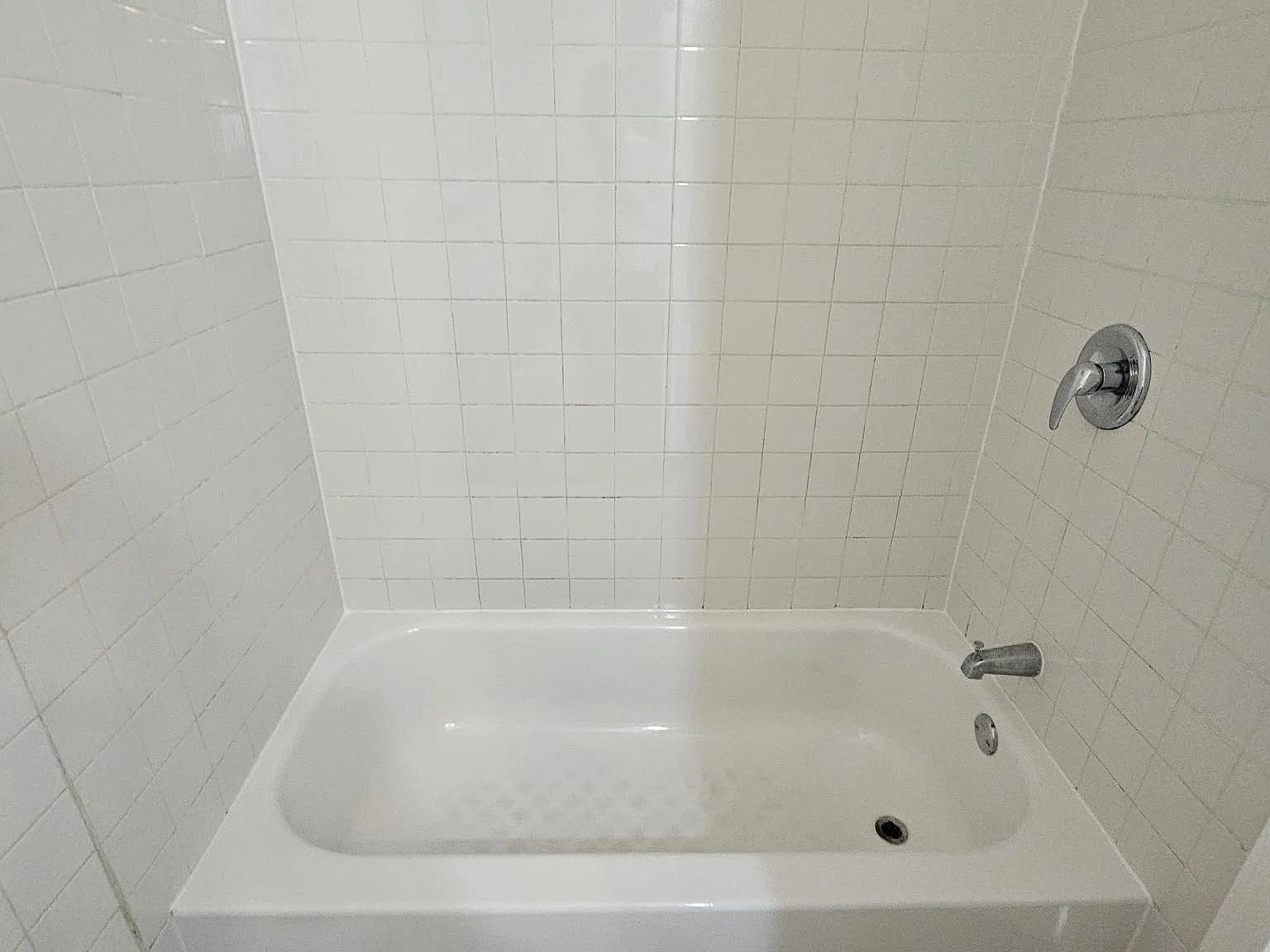3 bed, $2,395 — Photo 2