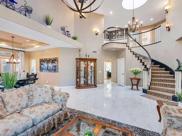 9598 Naples Dr, Cypress, CA 90630