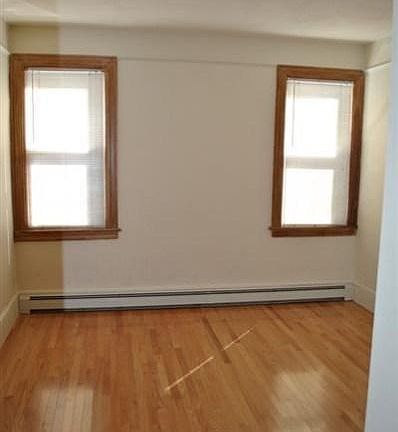 5th image of 178 Montgomery Ave #1