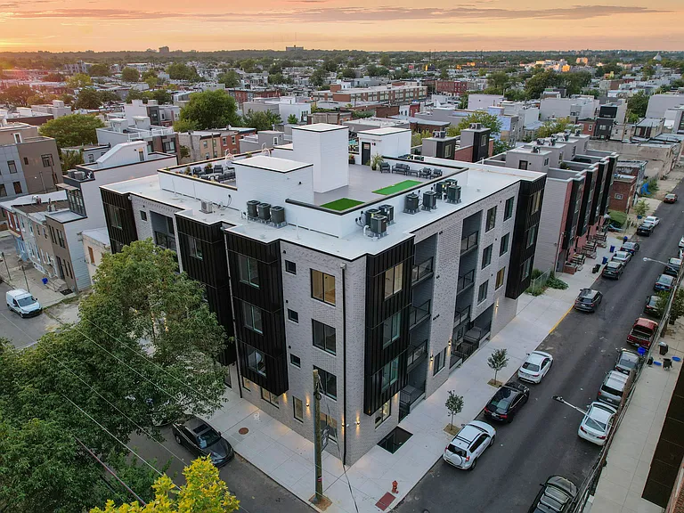 2637 W Jefferson St #407 — Photo 3