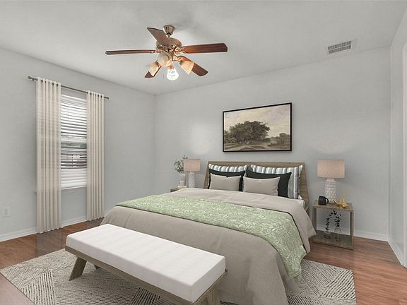 4th image of 210 Hilltop Cir