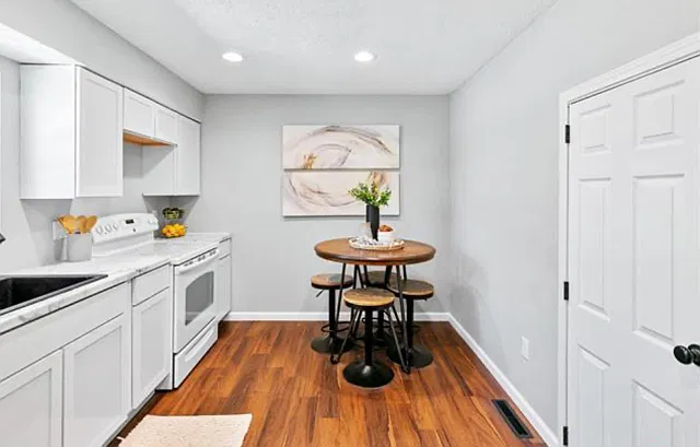 3 bed, 1188 sqft, $1,699 — Photo 4