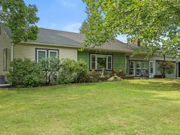 608 E Van Buren St, Gobles, MI 49055